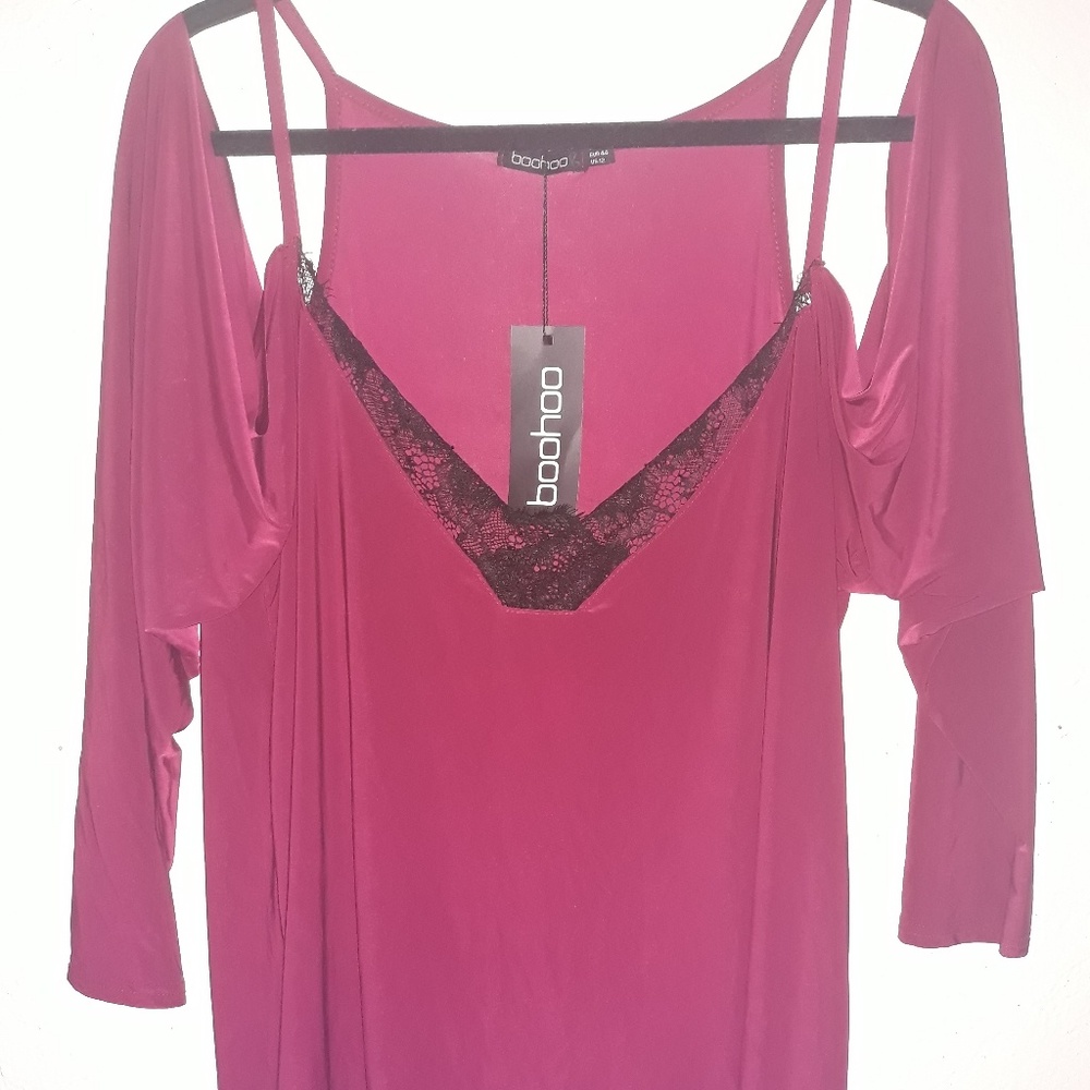 BooHoo cold shoulder top lace trim XL